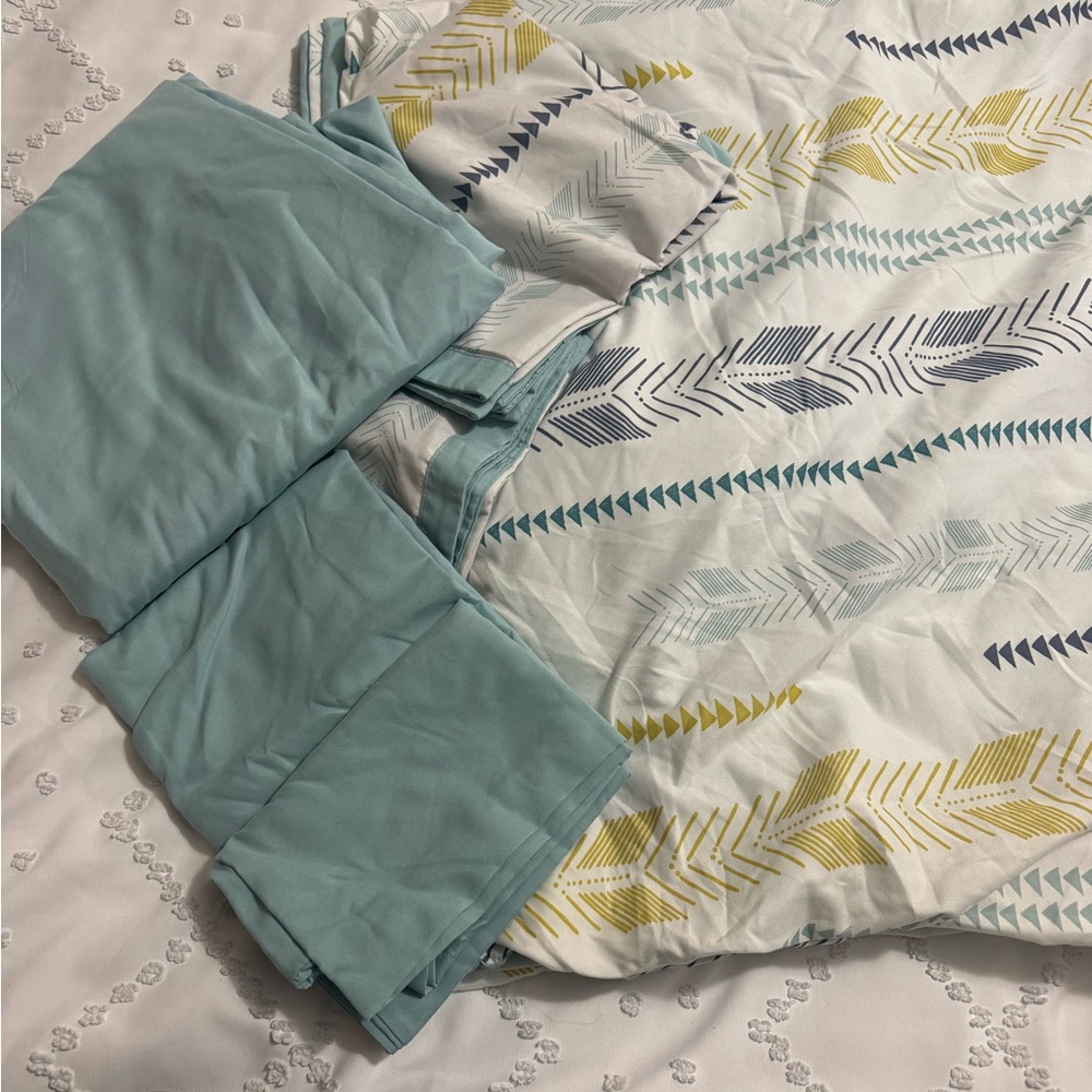 Aqua and Feather Print Duvet and Sheet Set